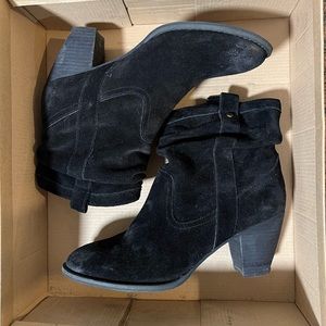 Melrose and Market “Theda” Black Suede Slouch Ankle Boot size 7